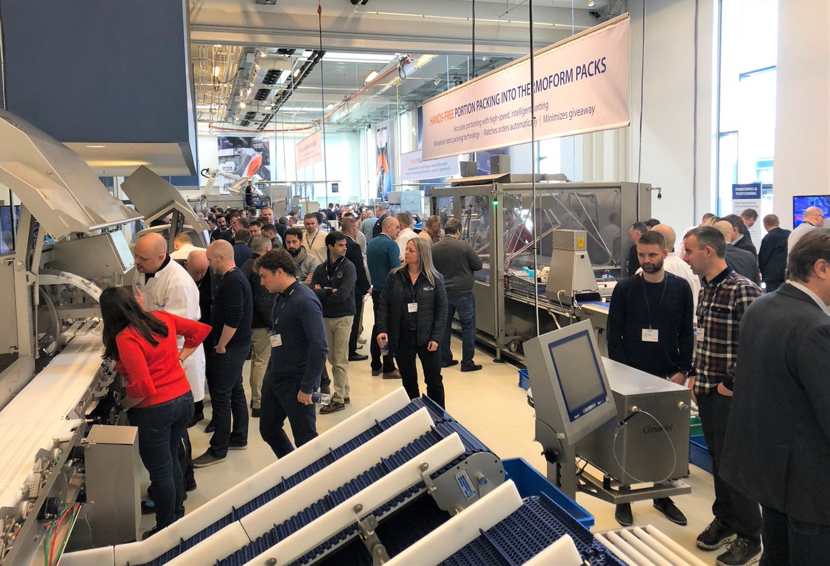 The demo hall has just opened here at the Salmon ShowHow, where 295 guests from 24 countries around the world are seeing the latest in Marel technology for smarter salmon processing. #SSH