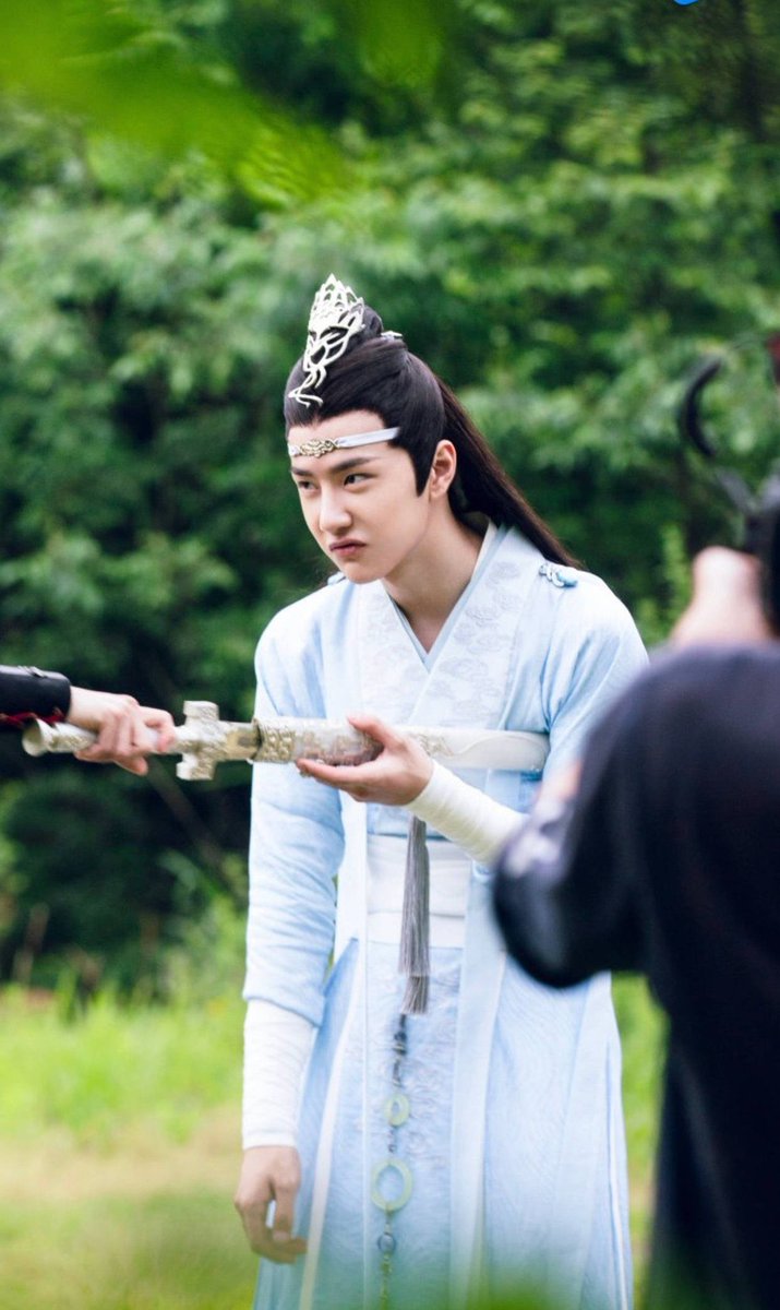 wangly_'s tweet image. "เย็นแล้วทำไมเจ้ายังไม่กลับบ้านอีก"
"ฟ้ายังไม่มืดเนยนะทั่นพิ!"
"จะสอบอยู่แล้วยังเอาแต่เล่น"
"น้อนมั่ยดั่ยเอาแต่เล่นสักกะหน่อยอ่ะ"
"เถียงอีก อยากให้พี่เจ้าต้องโมโหรึ?"
"อ๊ะ! กลับเก๊าะด่ายยย!"