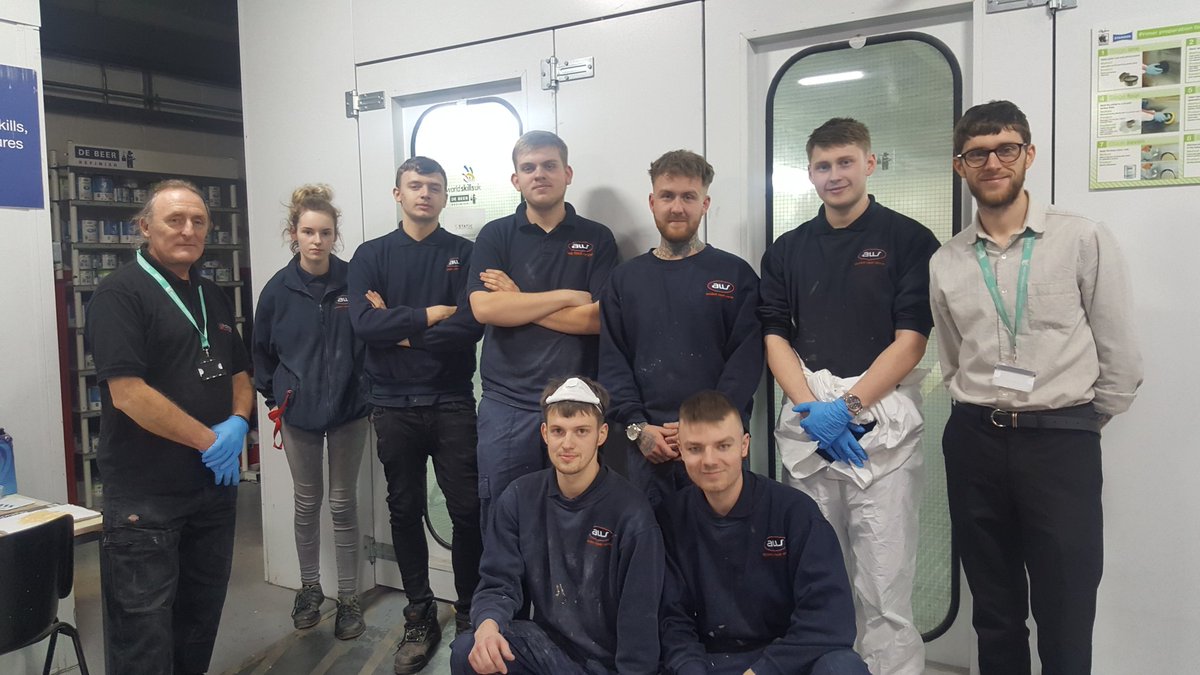 Met this fantastic group of #apprentices from @AWCrashRepair who were on block release <a href="/EmtecAuto/">Emtec Colleges Ltd</a> yesterday. They all spoke about what an incredible company they work at: " friendly", "supportive", "like a family" #naw2020
