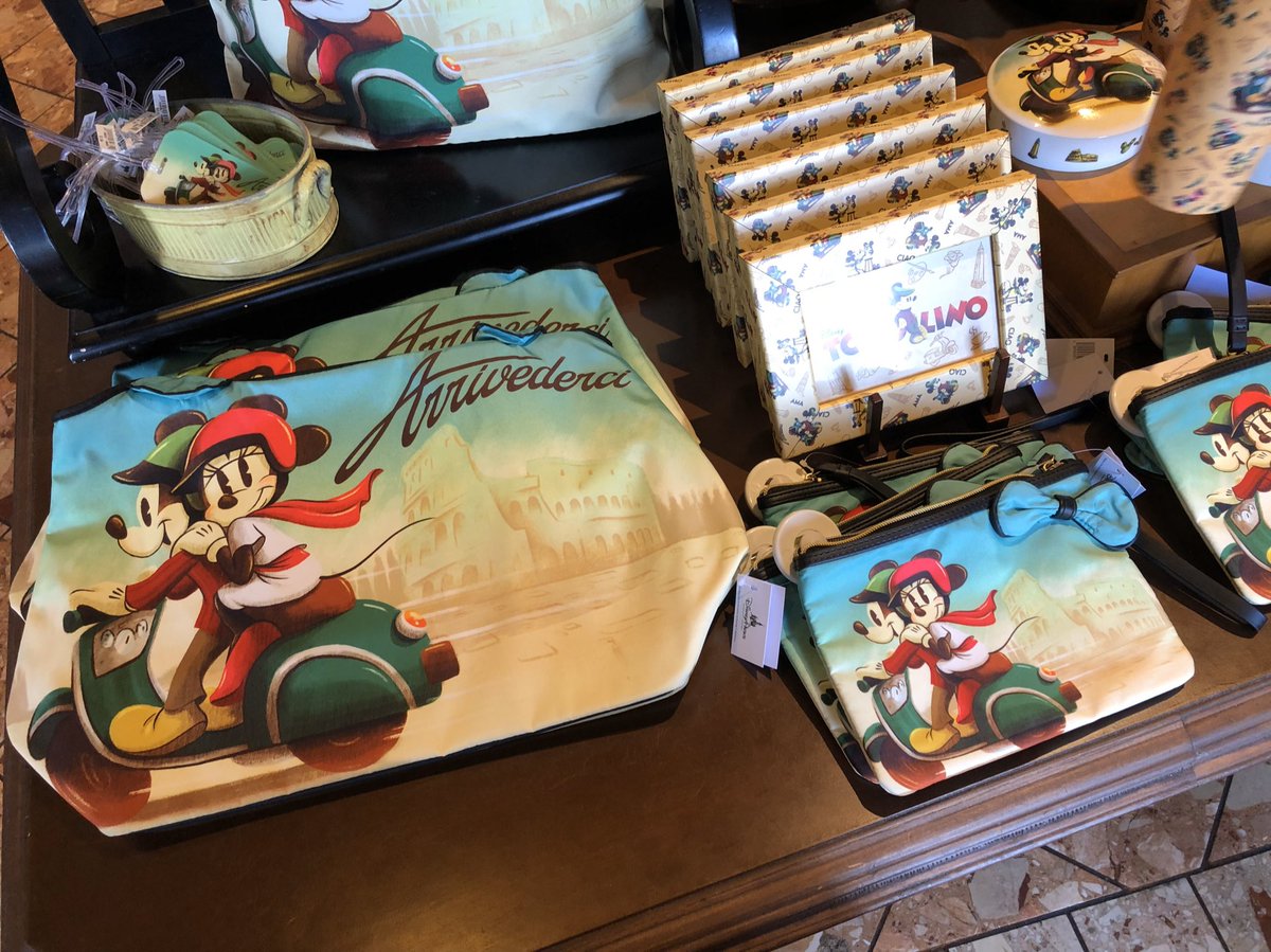mickeynet023's tweet photo. エプコットのイタリア館でもミッキーとミニーがお洒落にデザインされたグッズが揃います。
#MNWDW #WDW2019SEP
#Epcotshopping https://t.co/2sZiGp57oJ