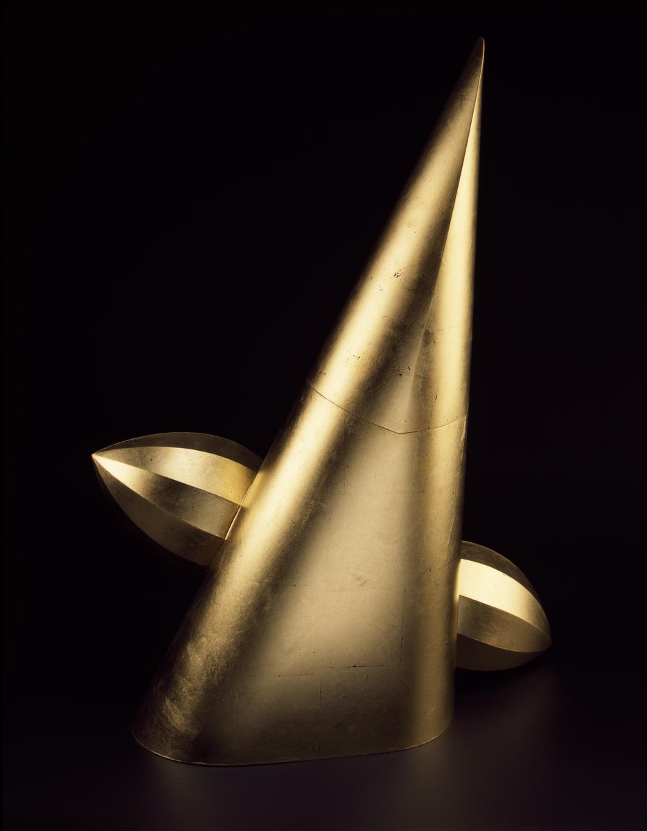 Conditions for Ornament No. 23, lidded brass form covered with gold leaf, by Michael Rowe: London, 1994 (A.1996.179).