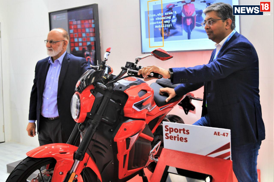 .<a href="/Hero_Electric/">Hero Electric</a> has unveiled the #AE47 electric motorcycle at the #AutoExpo2020.The electric motorcycle comes with maximum range of 160km in a single charge.