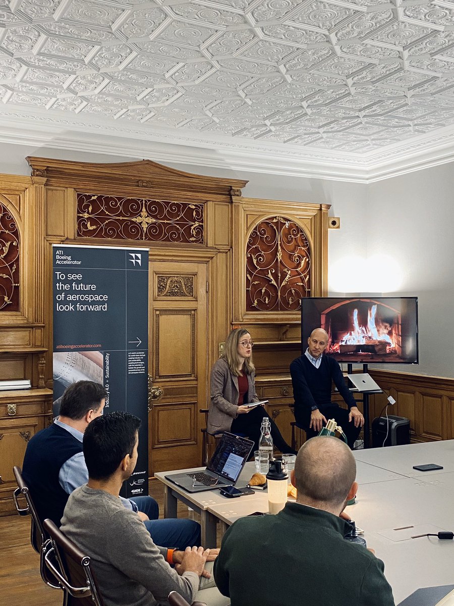 Starting today’s #atiboeingacceletator programme content with a 🔥 fireside chat with <a href="/UKAeroInstitute/">ATI</a> CEO <a href="/Gary_Elliott_/">Gary Elliott</a>; sharing his own entrepreneurial journey 🗺 in #aerospace