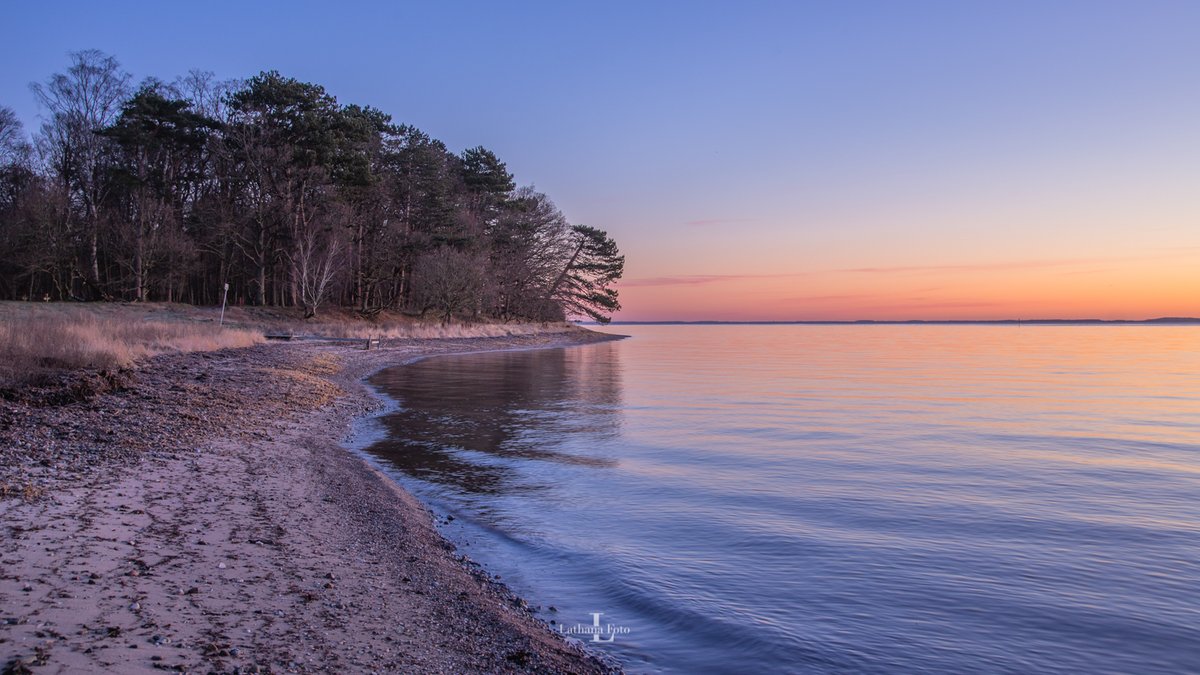 Just beautyful this morning :-) #Kongsøre #Denmark #Sunrise <a href="/StormHour/">#StormHour</a> <a href="/EarthandClouds/">Earth and Clouds</a> <a href="/tv2vejrcenter/">TV 2 Vejret</a> <a href="/GoVisitDenmark/">VisitDenmark</a>