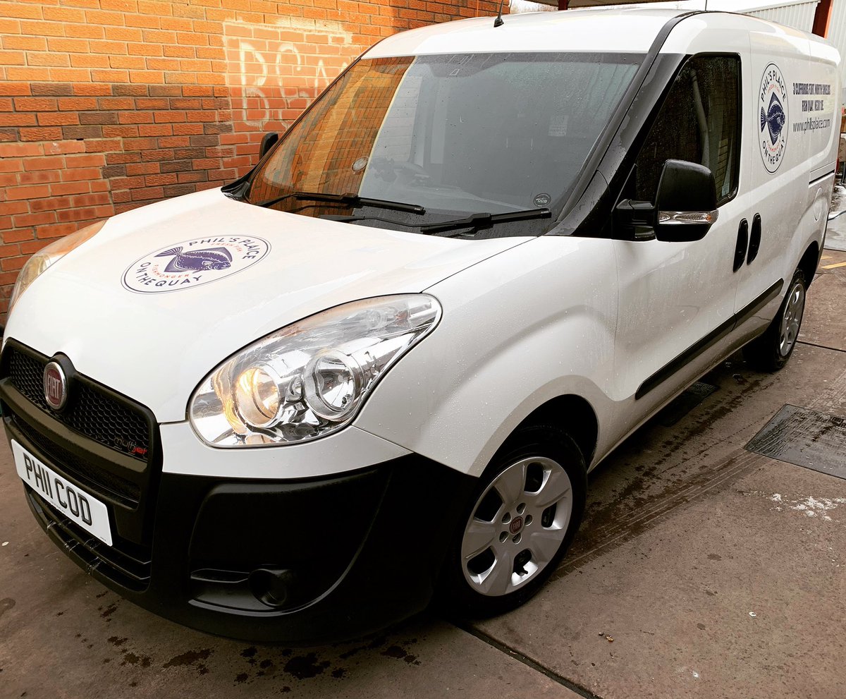 PhilsPlaice's tweet image. Whilst out on the road... the highest of standards have to be also be maintained... a nice wash and spruce up for the van #philsplaicehaswheels #fishvan #philsplaice #fishmonger #whitevans #fishdelivery #freshfishdelivery #fish #freshfishdaily #northshields #northshieldsfishquay
