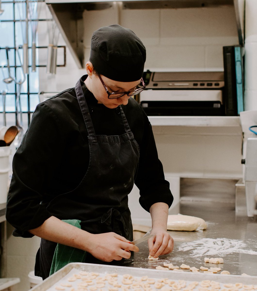 We are back online and Jacintha has had a few extra days off to dream up a pasta for our #pastawednesday 🤓