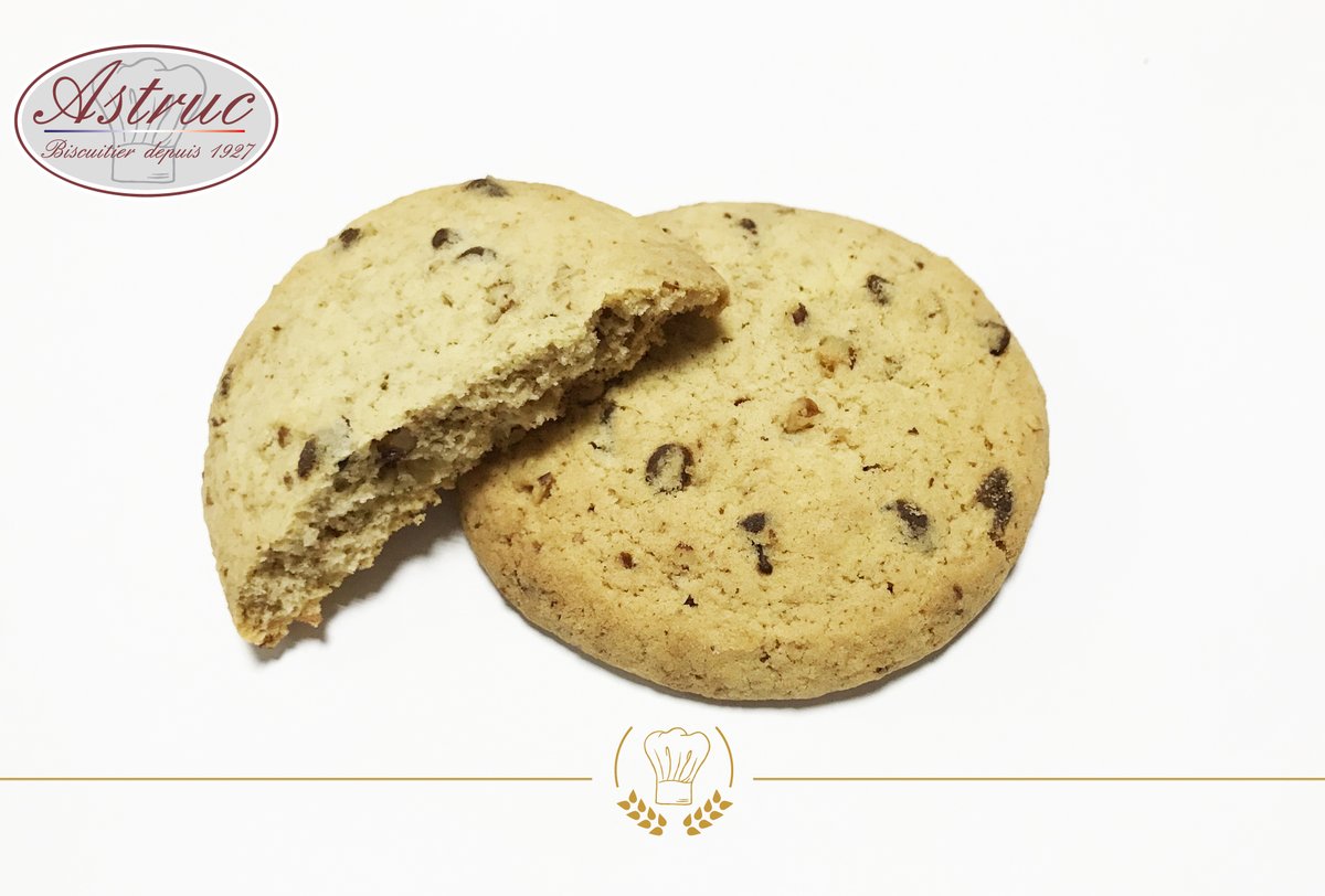 BiscuitsAstruc's tweet image. NOUVEAUTE !Nos cookies aux pépites de chocolat et noix de pecan sont disponibles 😍🍪. SANS conservateur ni colorant et avec du beurre frais, du sucre français, de la farine française et des oeufs de poules plein air françaises. 🇫🇷☺️ #biscuits #clean #madeinfrance #plaisir #gout