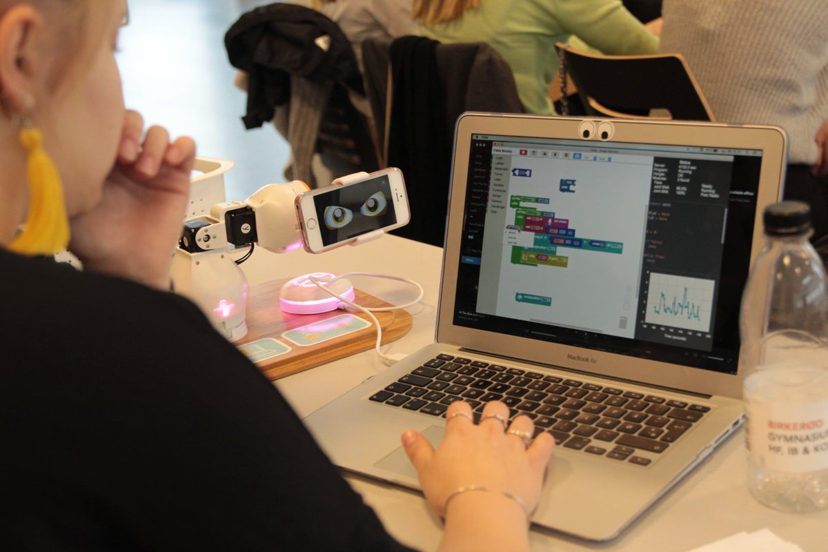 ShapeRobotics's tweet image. Take a look at the latest #FableBlog about the importance of using #FableRobot in the classroom. Get to know Fable and its benefits for students by reading the full article here: zurl.co/2kHg #ShapeRobotics #FableRobot #STEMeducation #eduTech #ModularRobot
