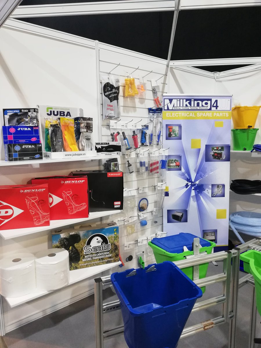 4uMilking's tweet photo. All set up. Come and see us Hall 2 Stand B232a #dairytech #dunlop #juba #charriau #serap #spaggiari #tps3 #enjoycalffeeding https://t.co/BDU1ZWaXEz
