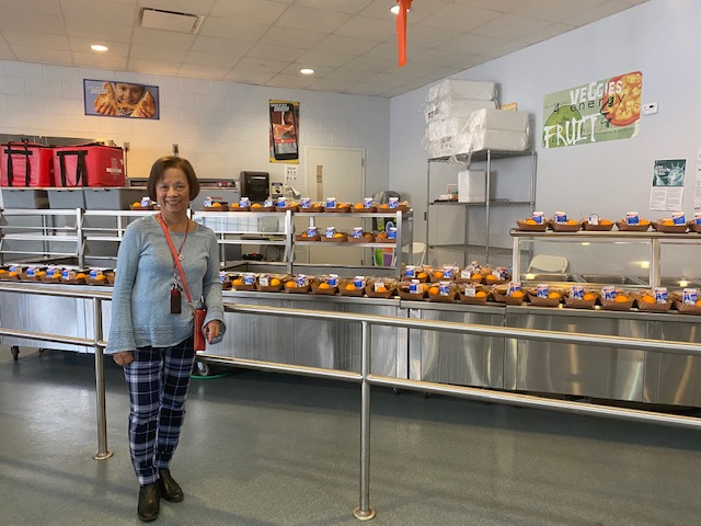 Janice Litterio (@janice_litterio) on Twitter photo FAS Lead, Ms. Rocafort ready to greet the Excel students!@kelly_kmarquis @CruzELTNewarkNJ <a href="/SWilsonELT/">Stephanie Wilson</a> <a href="/lrocafort54/">Lourdes Rocafort</a> <a href="/ELT_Newark/">ExpandedLearningTime</a> FAS Lead, Ms. Rocafort ready to greet the Excel students!@kelly_kmarquis @CruzELTNewarkNJ <a href="/SWilsonELT/">Stephanie Wilson</a> <a href="/lrocafort54/">Lourdes Rocafort</a> <a href="/ELT_Newark/">ExpandedLearningTime</a>