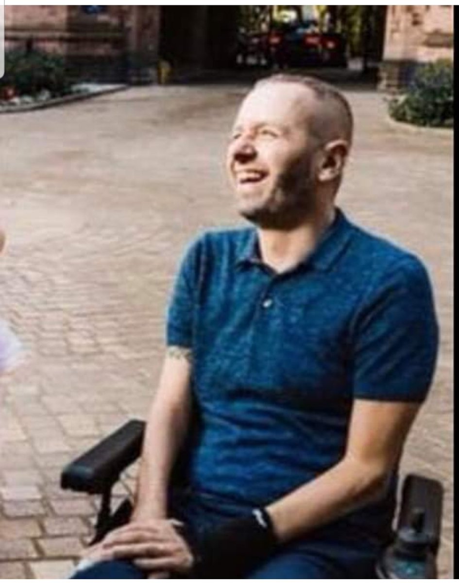 Liz Groundland tweet media