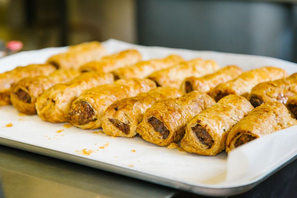 GrasmereFarm's tweet photo. Hey #Peterborough! Thank god those January diets are over... well done you made it! And may we just say, you are looking good on it too! And as it is nearly the weekend, why not treat yourself to a scrumptious Sausage Roll at our #WestgateArcade store @Queensgate_PB https://t.co/irrdkda04f