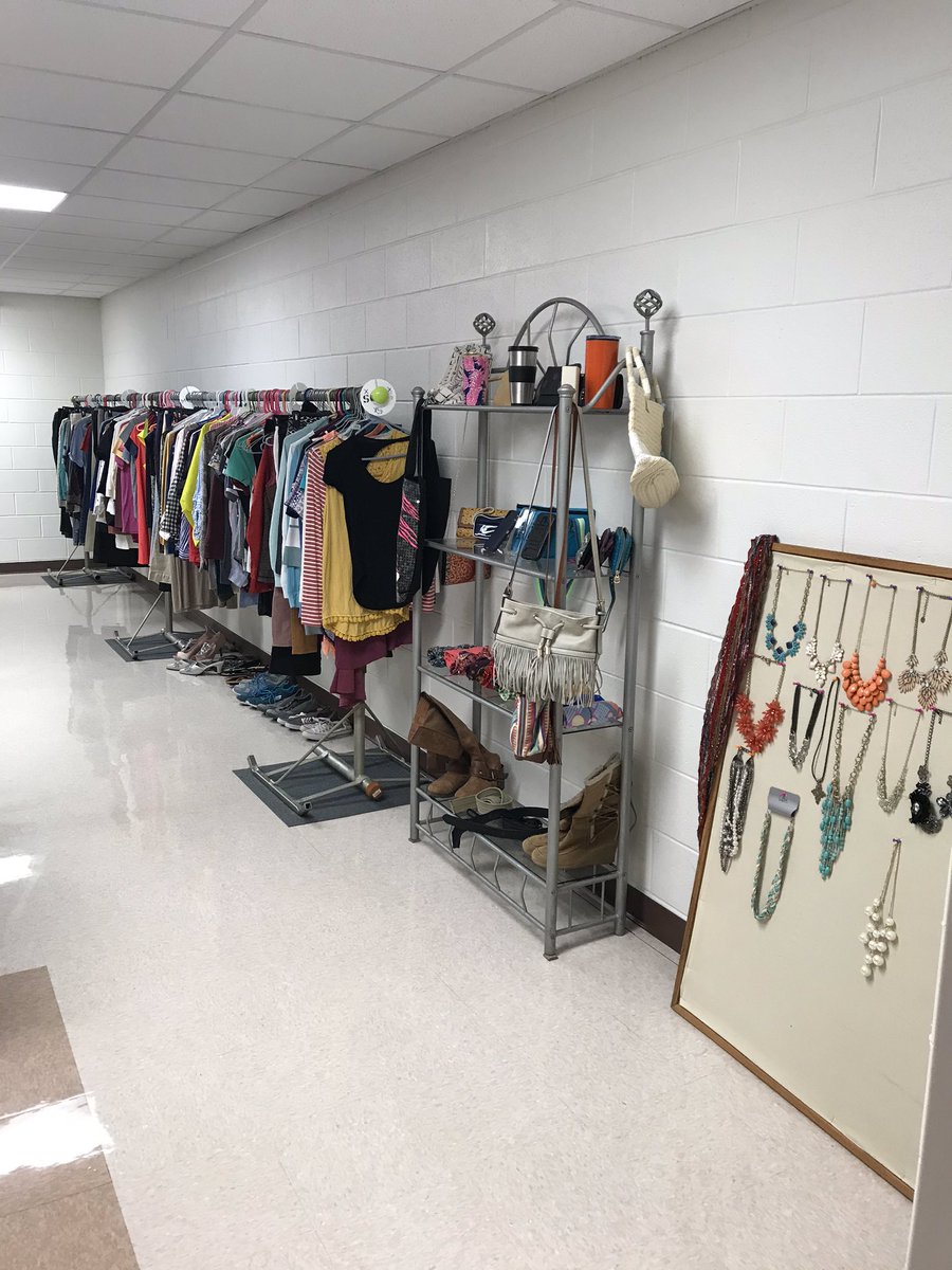 RiccoloTaylor's tweet photo. Wildcat Threads’ grand opening today! Thank you to all the people that donated and the people who helped make this happen!! Can’t wait for the kids to come in! #WilmoProud https://t.co/hOg0LK2lei