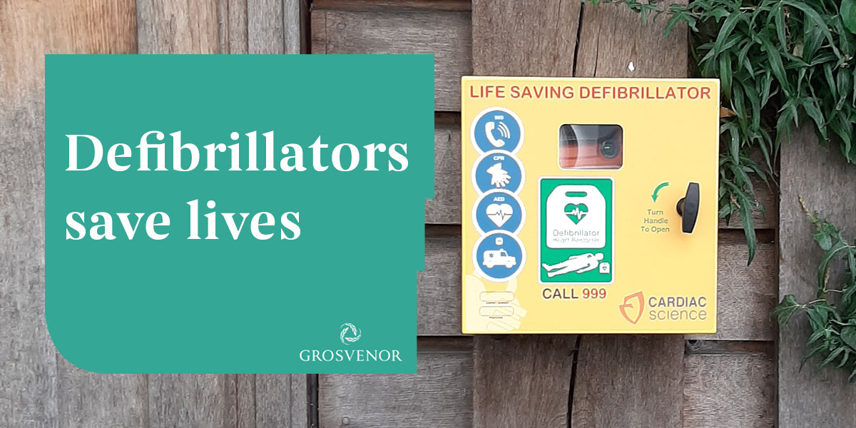 GrosvenorPropUK's tweet photo. February is #NationalHeartMonth! Our team &amp; partners at Ethos &amp; @GallowglassLLP have been trained in how to use our #ShockinglyEasy to use defibrillator in #GrosvenorSquare. Defibrillators can be used by anyone &amp; can save lives. https://t.co/EY8dS1aJD1 #CPR @Ldn_Ambulance @TheBHF https://t.co/NNYHN1Ntru