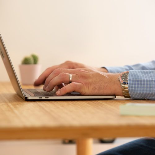 How to write well by spelling consistently:

buff.ly/2v3ffkX