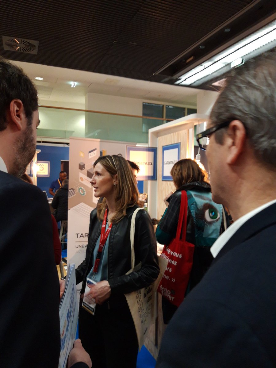 MagaliRouxNA's tweet photo. Rencontres et échanges sur le #SDE2020 pour @c_pieuchot @NvelleAquitaine @AggloLR @Grand_Poitiers #NEOptimiste https://t.co/5JkzsbxhnC