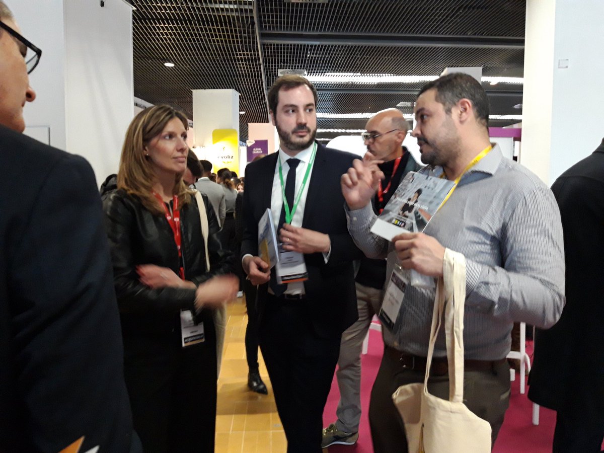 MagaliRouxNA's tweet photo. Rencontres et échanges sur le #SDE2020 pour @c_pieuchot @NvelleAquitaine @AggloLR @Grand_Poitiers #NEOptimiste https://t.co/5JkzsbxhnC
