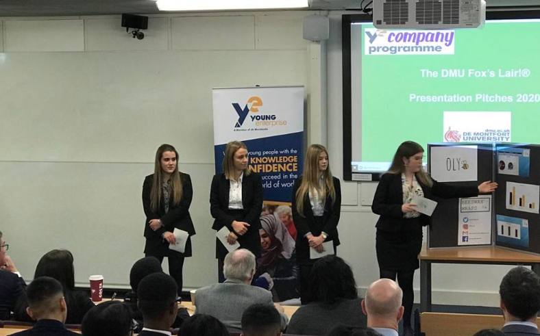 LboroAmherst's tweet photo. Last week team ‘OLY’ from Amherst presented their beeswax wraps at the DMU Fox’s Lair competition. They did an outstanding pitch. Well done everyone! #LboroAmherst #FoxsLair https://t.co/UVzM88QvnU
