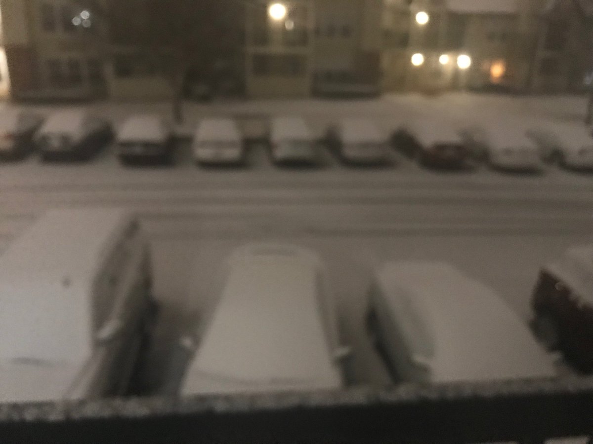 PAReports's tweet image. SNOW IN EDMOND!!

#kocofirstalert #KOCO5 #kocoweather