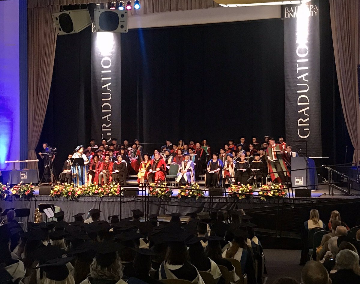 BathSpaUni's tweet photo. Congratulations to our class of 2020! #BathSpaProud 🎉 https://t.co/VuTsOWHKXT