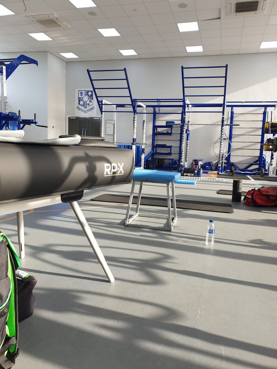 rpxteam's tweet photo. Another team session done!
It was a great pleasure for @martyroyalcryo to visit the squad for a bespoke recovery session
@TranmereRovers Good luck for Saturday and remember recovery is key!
@RPSportsUS #rpxteam #RecoveryPump #Theragun #Nubisphysio https://t.co/cCFZZreyyl