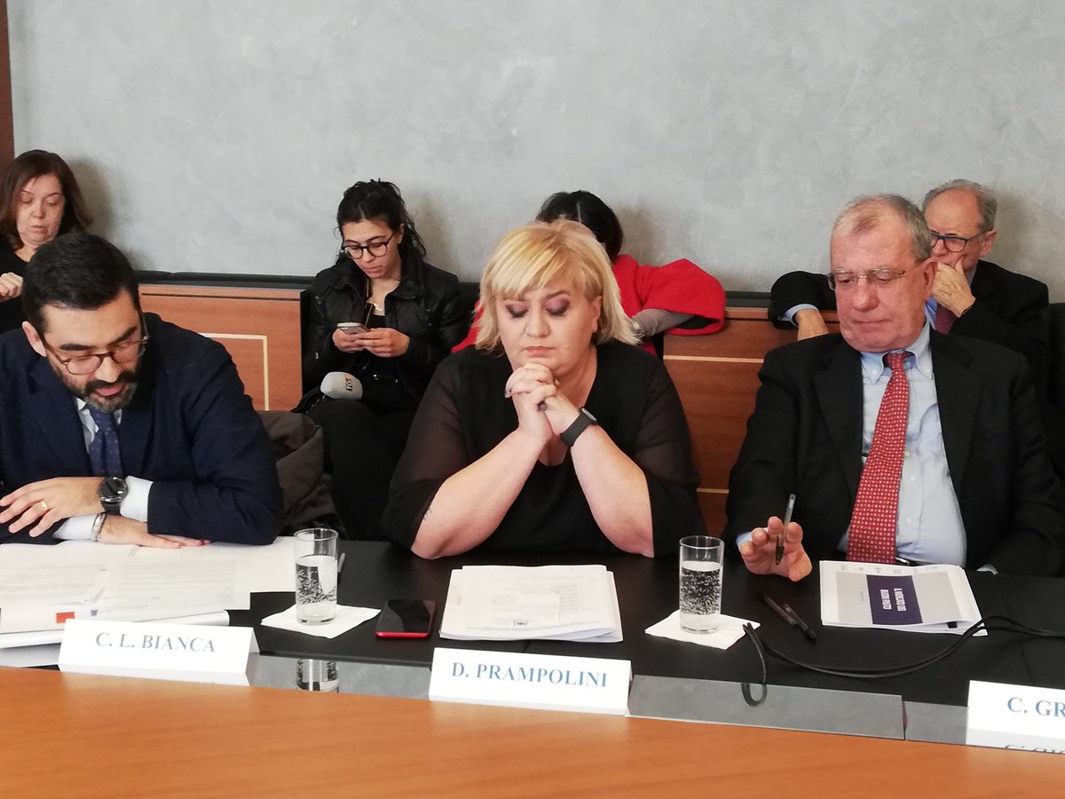 #BuoniPastoInsostenibili
Il sistema #BuonoPasto è al collasso e se non ci sarà un'inversione di rotta immediata quasi tre milioni di dipendenti pubblici e privati potrebbero vedersi negata la possibilità di pagare il #pranzo o la spesa con i ticket