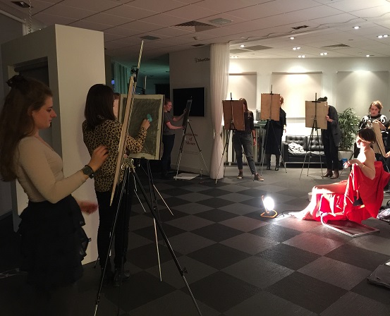 Free Life Drawing Workshop - London 27th February 6.30pm - 9pm, Silent Gliss Showroom, Business Design Centre, Islington.

Develop a new skill in a relaxed environment, materials, food and drink provided. Places are limited. To book: georginaclark@silentgliss.co.uk/020 7288 6100.