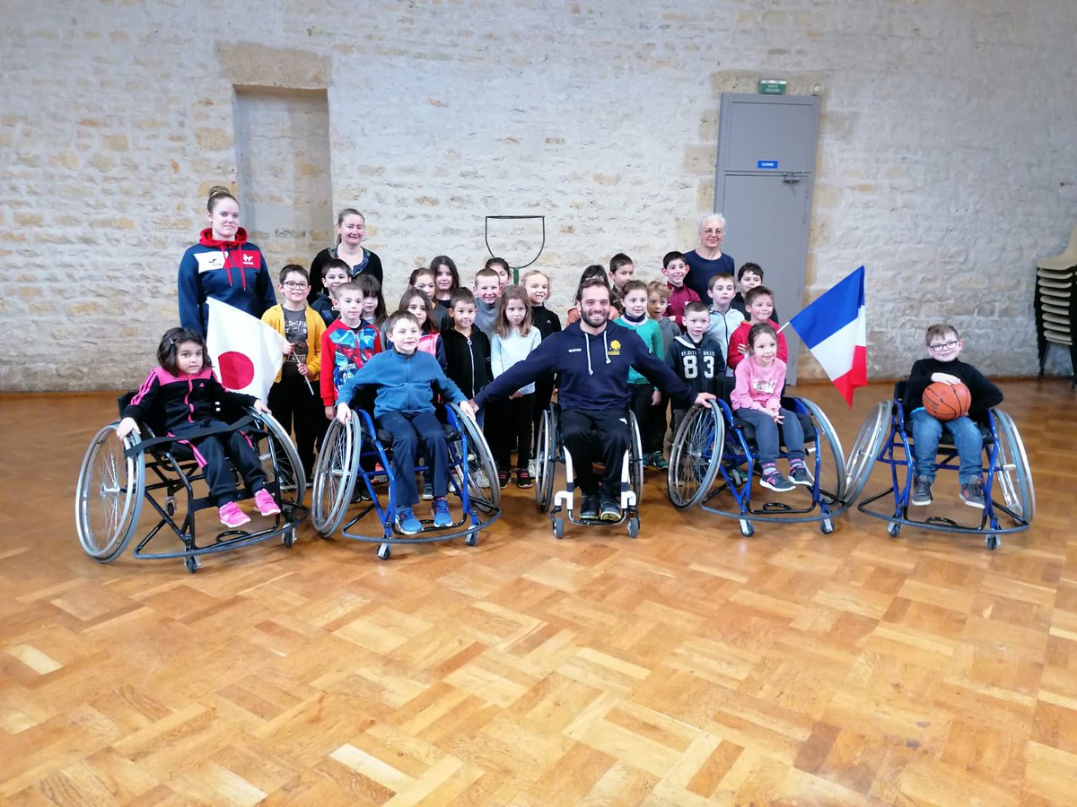 usep_79's tweet image. Récemment labellisée #génération2024, l'école de Chenay s'engage pleinement dans la #SOP2020 ! Cérémonie d'ouverture, pentathlon des arts, handi'basket, #ptitsreporters #usep avant de participer à la soirée @Casden_BP à #Niort ce vendredi.