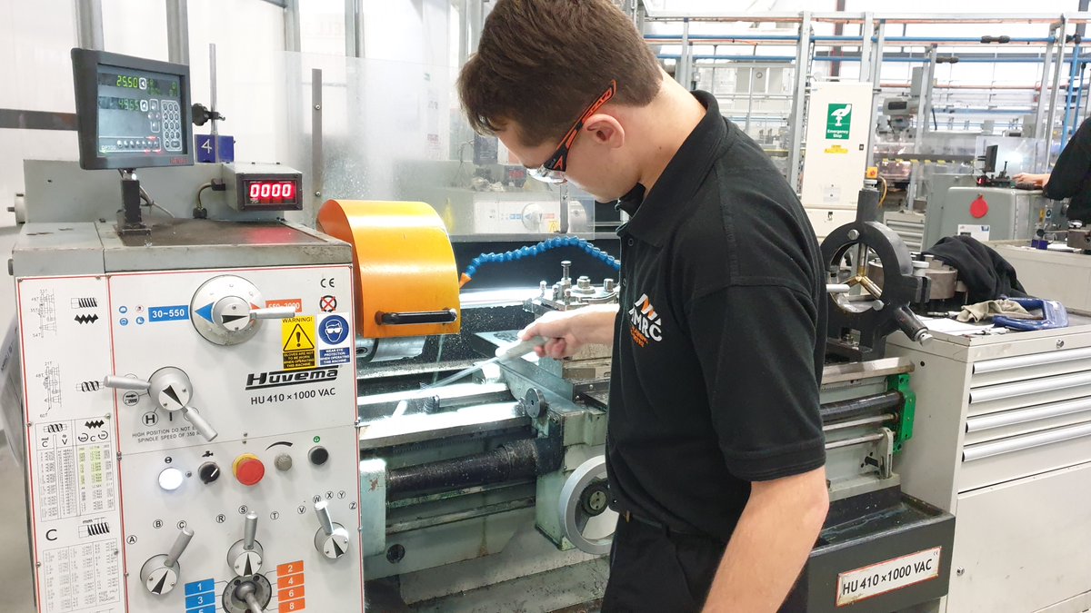 AMRCTraining's tweet photo. Want to know more about apprentice life? We're following our #apprentice machinist Sean Delaney on his journey to becoming an engineer. Take a look at his first few weeks getting started.
https://t.co/4WEyfXVaeO
#NAW2020 #IMTSApprentice #LookBeyond https://t.co/X9pdtMkScs