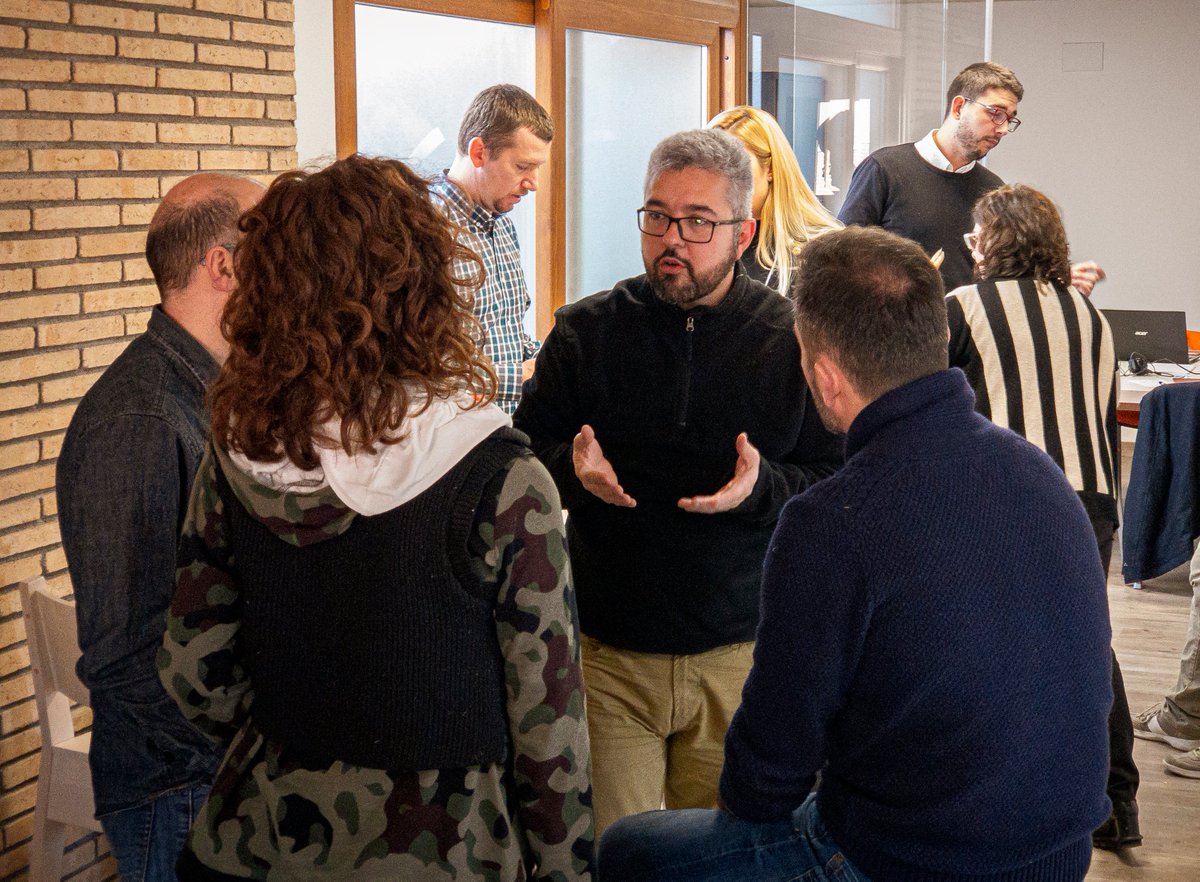 CideInformatica's tweet photo. Hoy comenzamos la nueva temporada de los cursos de formación en CIDE. En este caso ha sido el turno de ICG Analytics. ¡Muchas gracias a todos los que han asistido y os esperamos en el siguiente! 👩‍💼 📈 📊 👍@ICGSoftwareGrup @ICGGroup #bussinesintelligence https://t.co/IxvqKwgS4J