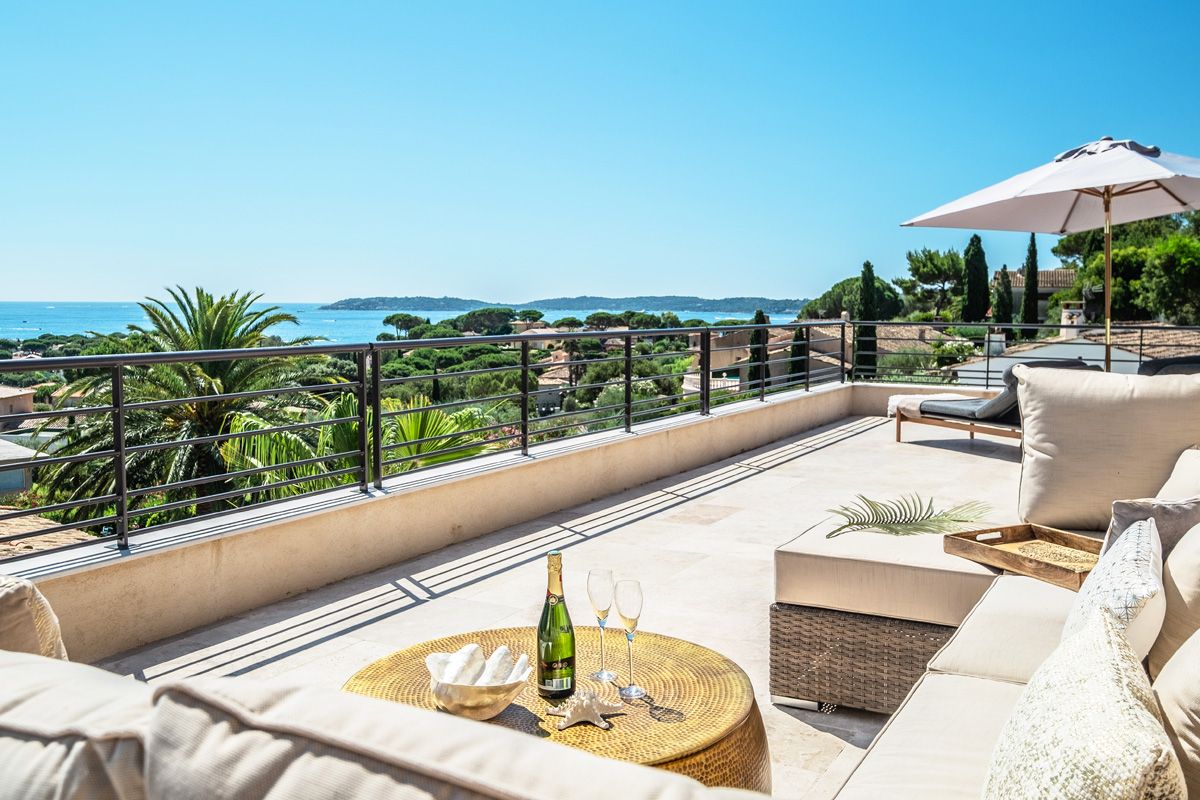 CotedAzurVillas's tweet photo. We have this amazing collection of villas in Sainte Maxime. The absolute ideal base to enjoy the Saint Tropez Peninsula!

https://t.co/R0lRTgXwYa

📧 or ☎️ us to talk to one of our Rental Experts!

#cotedazurvillas #saintemaxime #sainttropez #holidayrentals #booknow https://t.co/VY873YLgds