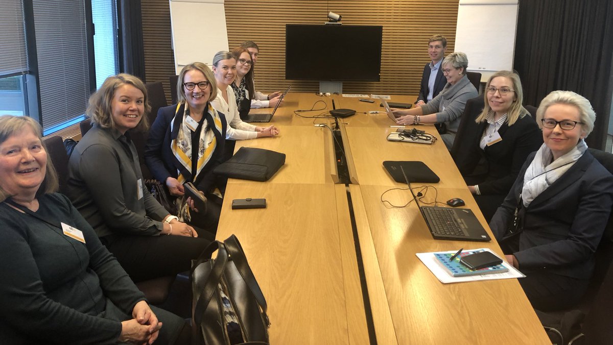 AuliHanninen's tweet image. Yhteistyökumppanit tuovat @Perheyritys’n toimintaan valtavasti asiantuntemusta. Ilman heitä meiltä puuttuisi paljon. Vuoden ensimmäinen yhteistyökumppanikokous alkamassa. Kiitos yhteistyöstä @fenniaturvaa, @EloTyoelake, @OP_Ryhma, @PwC_Suomi, #devco, @MomentousFIN, @ESlaw_FIN