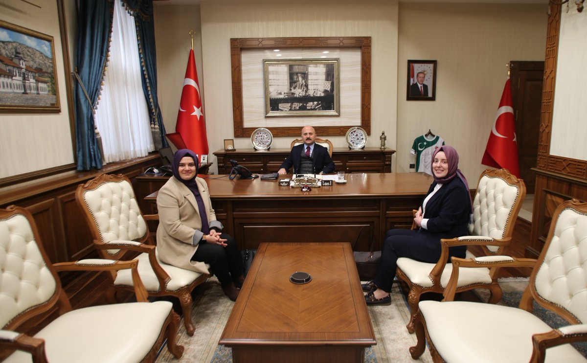 Vali Dr. Osman Varol, Amasya Üniversitesi Öğretim Görevlileri Kübra Okuyucu ile Hüsna Kaya Kaçar’ı kabul etti.
amasya.gov.tr/vali-dr-osman-…