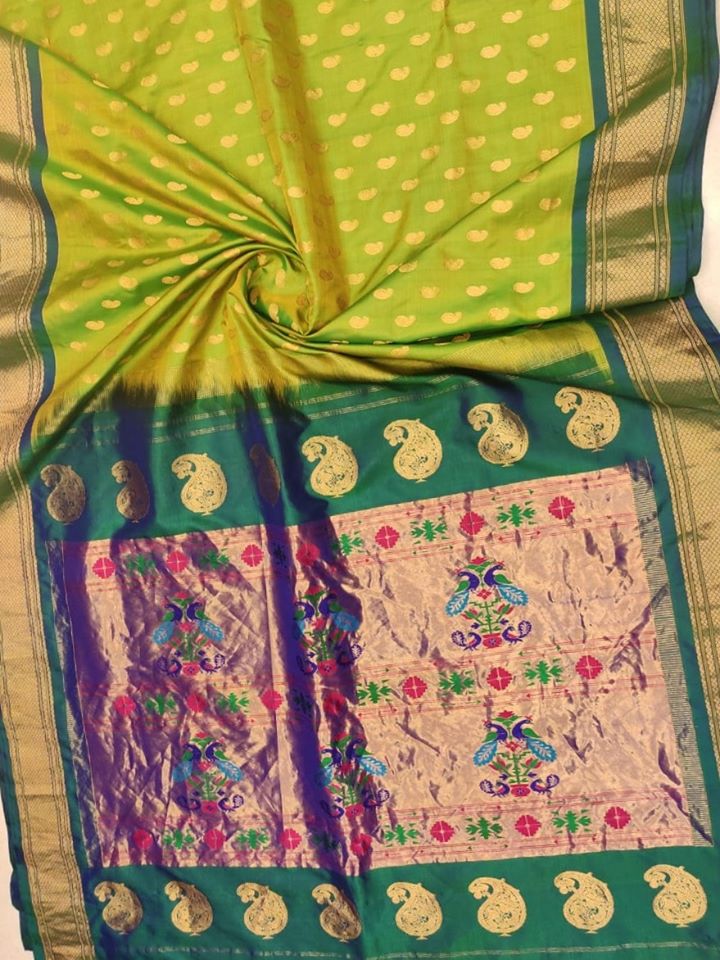 onlypaithani's tweet photo. The beautiful and vibrant lemon green #paithani with rich pallu and buttas all over the body. 

 Contact 9833767750 to book this paithani or visit our store in #Mumbai and #Bangalore.

Find more beauties on https://t.co/pYAHAJN57i 😍

#Onlineshopping
#events 
#wedding 
#Saree https://t.co/zHuyFTE35d
