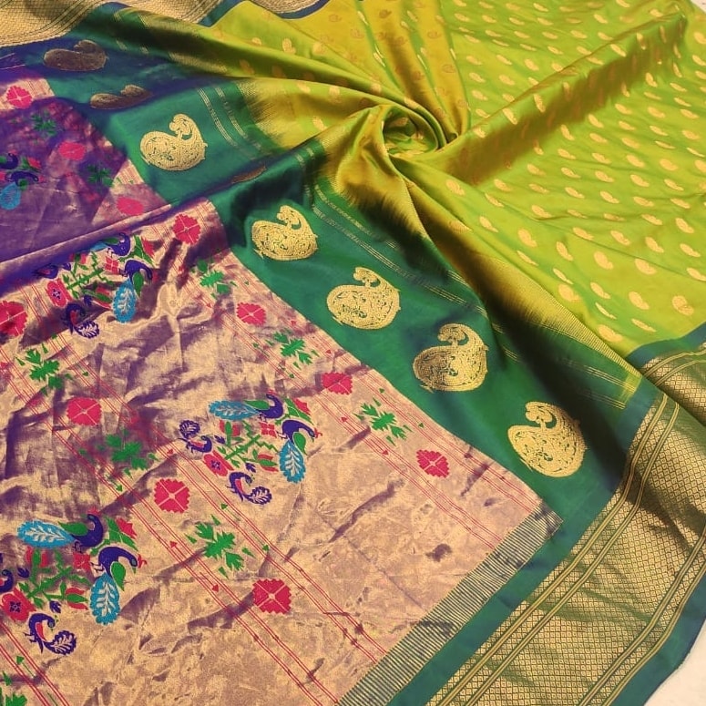 onlypaithani's tweet photo. The beautiful and vibrant lemon green #paithani with rich pallu and buttas all over the body. 

 Contact 9833767750 to book this paithani or visit our store in #Mumbai and #Bangalore.

Find more beauties on https://t.co/pYAHAJN57i 😍

#Onlineshopping
#events 
#wedding 
#Saree https://t.co/zHuyFTE35d