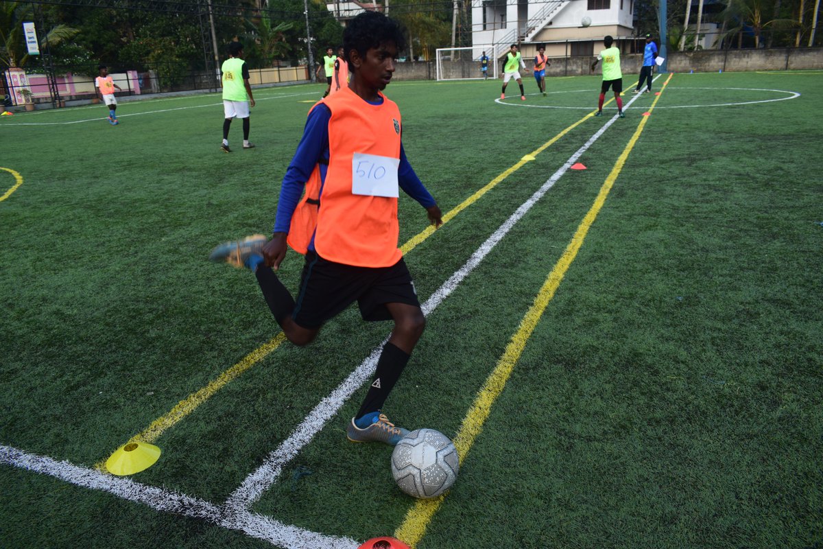 KeralaBlasters's tweet image. For more details on registration, contact:
Hatrick Sports: +91 7736362208
Love All Soccer Park: +91 9383495478
#YoungBlasters #YennumYellow #Championsinthemaking