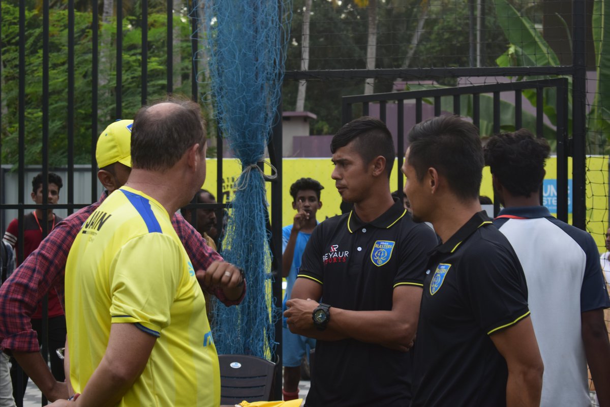KeralaBlasters's tweet image. For more details on registration, contact:
Hatrick Sports: +91 7736362208
Love All Soccer Park: +91 9383495478
#YoungBlasters #YennumYellow #Championsinthemaking
