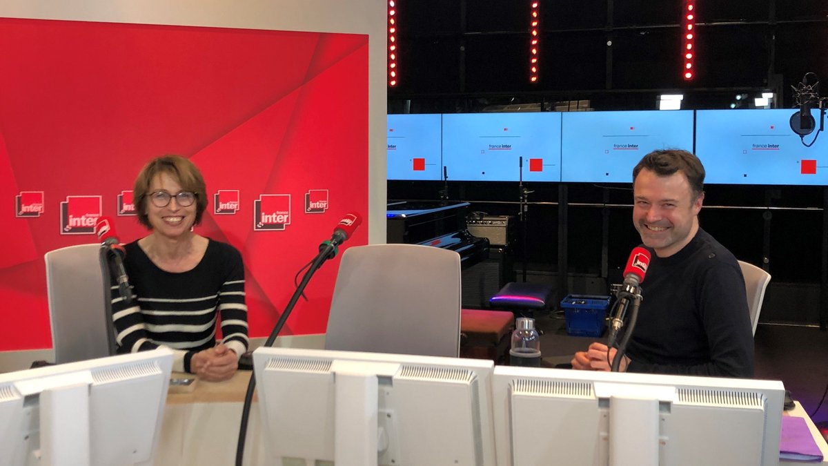 futuroscope's tweet photo. Samedi, retrouvez @laurencedelaF dans l’émission #DuVentDansLesSynapses @franceinter de @Daniel_Fievet, pour parler de l'expédition #AntarcticExplorers, en partenariat avec le @futuroscope. https://t.co/0hHR2MHGNP