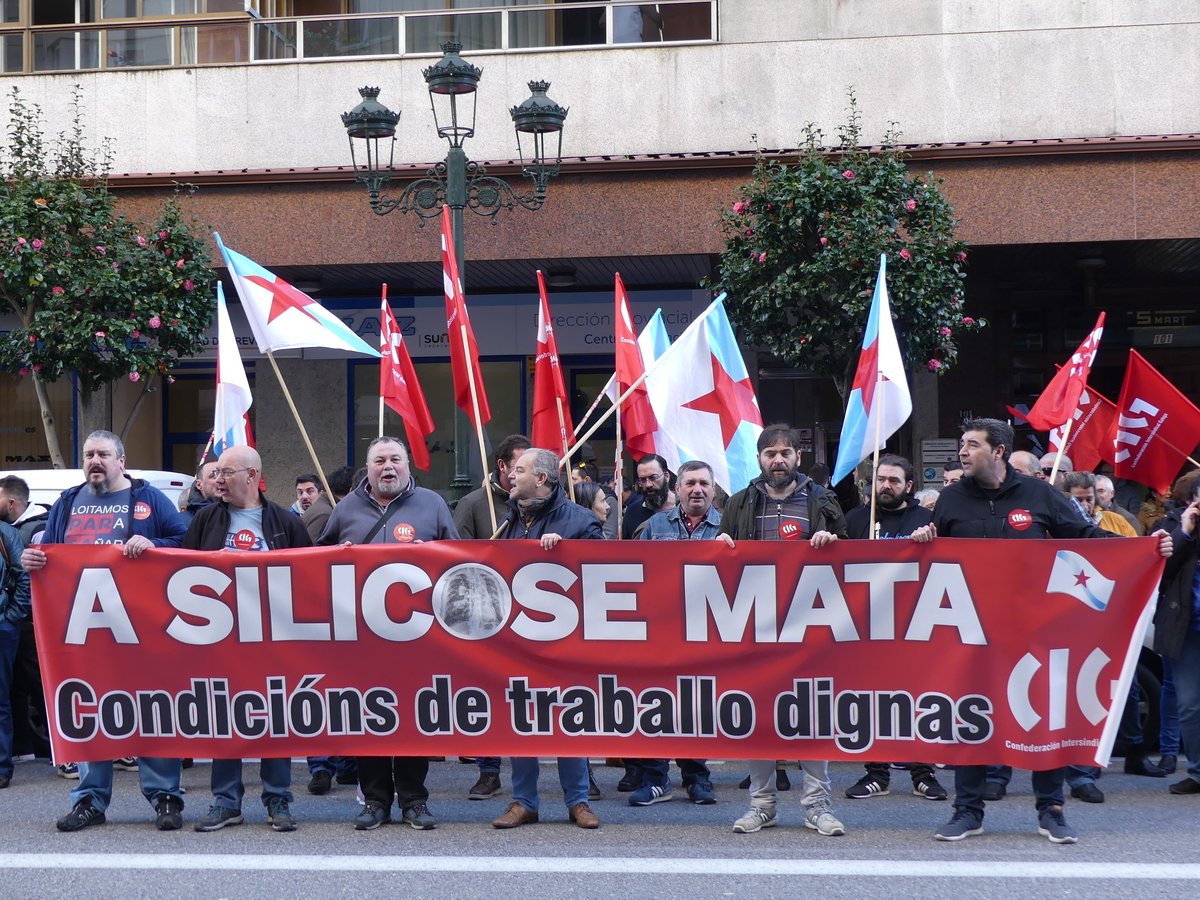 galizaCIG's tweet image. “A #silicose mata: mutuas culpábeis, Xunta responsábel”. A CIG mobilízase para denunciar a fraude na atención a esta enfermidade profesional. MÁIS INFO: cutt.ly/prAQSSl #SaúdeLaboral #EnfermidadeProfesional #SeguridadeSocial #Mutuas #Xunta #Vigo #CIG @CIGVigo @cig_verim