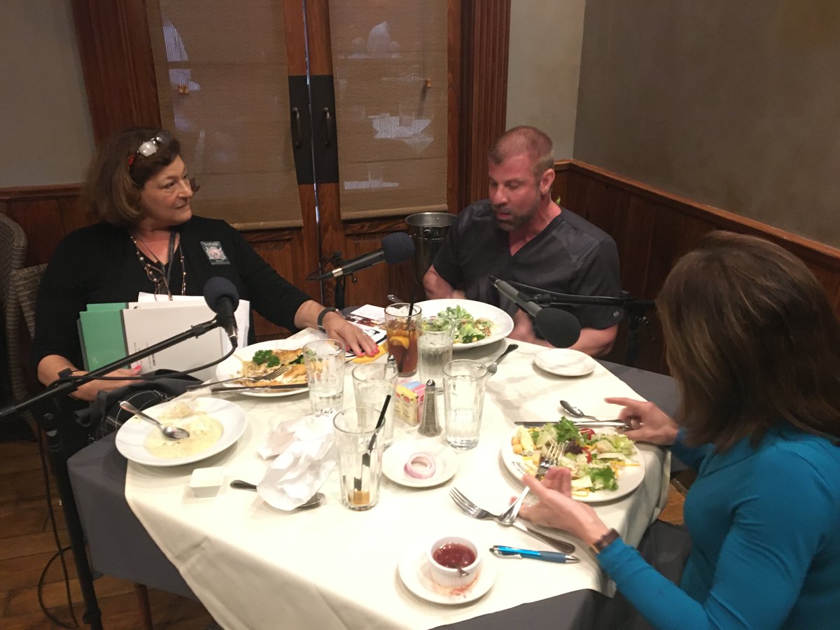 ItsBatonRouge's tweet photo. .@SouthsideGardns &amp; @AestheticMedLA  on Out to Lunch Baton Rouge w @StephanieRiegel from @MansursOnBlvd  listen anywhere you get podcasts or https://t.co/DaAbGSkJUP https://t.co/nanvylJcrL