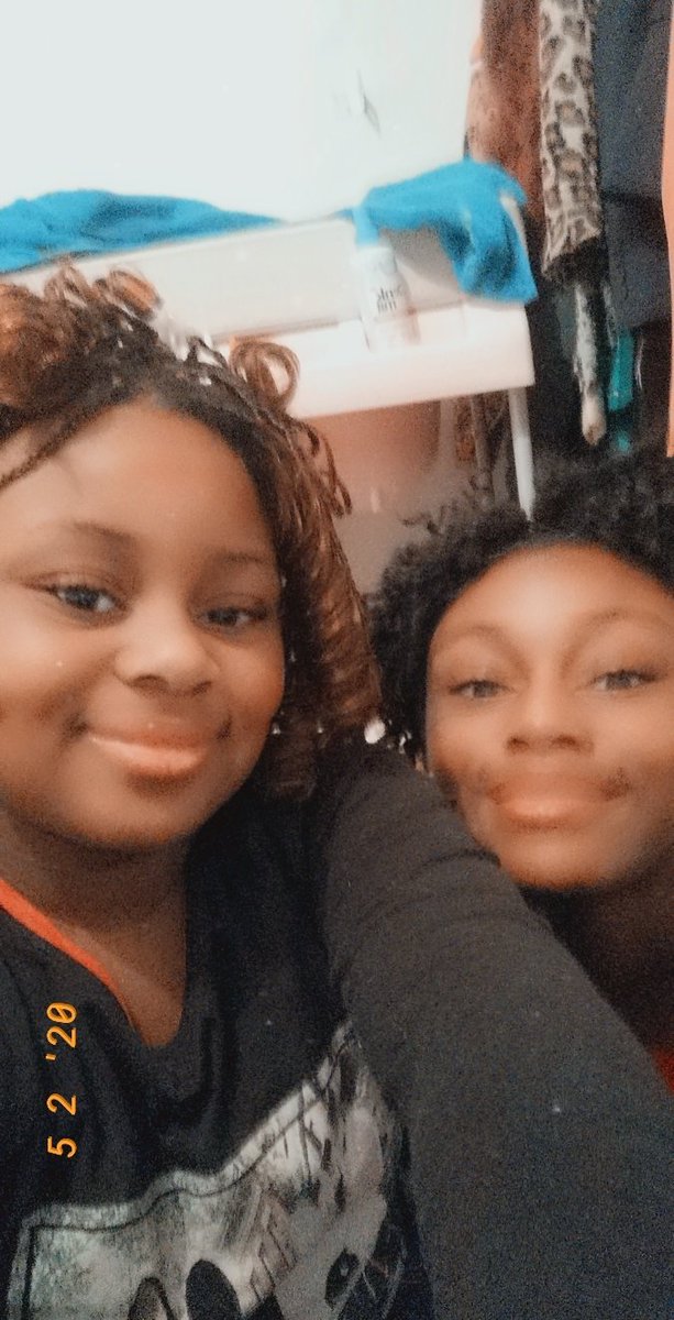 HBomengo's tweet photo. Coucou mes chocolat j'espère que vous allez bien en tout cas moi ça va bien allez voir mon compte tik tok https://t.co/6PrBFxCS0v