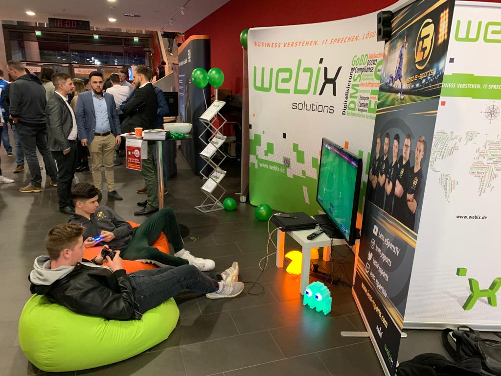 Our boys <a href="/L7GENDZ/">Max Lud</a> &amp; <a href="/D3r_B0mb3R__/">.</a> were at the Job Fair in the SCHARRena in Stuttgart today and of course they  grinded some #FIFA20. 

Special thanks to our partner #WebixSolutions! 

#Lenoesports