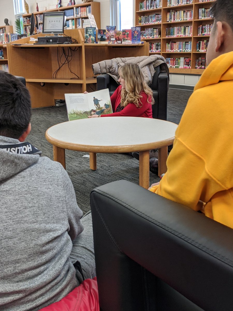 NeptuneESL6_12's tweet photo. Guest reader, Ms. Sanyigo, read Pink and Say to our 6th grade ELs in honor of #WorldReadAloudDay! #reading #ESL  @NeptuneSchools @NeptuneMiddle @PatriciaPolacco #PinkandSay https://t.co/hh1U53qoAx