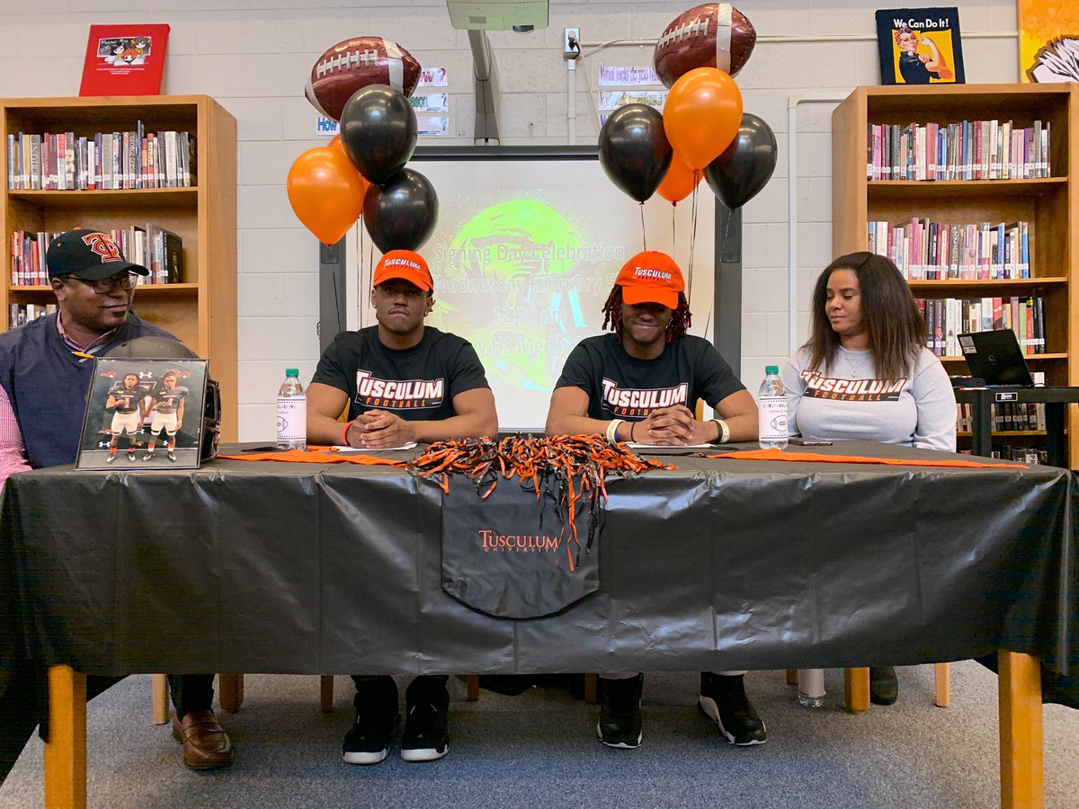 mason_wittner's tweet photo. Congratulations to Alcovy’s Adrian (@adrian2robinson) and Andrae (@AndraeRobinson4) Robinson on signing their NLIs to play football together at Tusculum! https://t.co/W7U3E92bRV