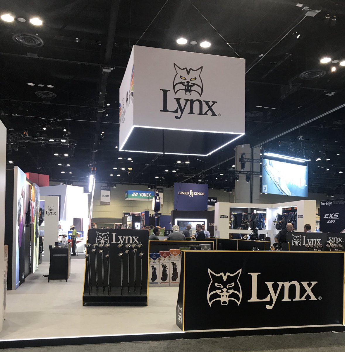 MatchPlayP's tweet image. Take me back Tuesday - to the PGA Show in Orlando, a truly unique experience and amazing opportunity for the golf world to connect. Here’s a few of our favorites from a week filled with great conversations about #brandpartner opportunities with the APT and WAPT. #golf #branding