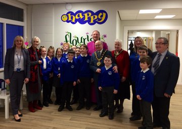 4SheilaHancock's tweet image. Many of you already know Sheila is very proud to be patron of the charity @digismartplanet. Today's pleasure was opening the fabulous seven classroom extension at St Luke's CE Primary in Rochdale where @stlukesce pupils will achieve wonderful things with Digismart.