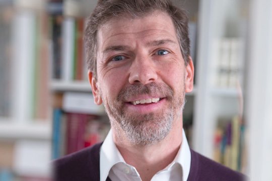 Este jueves, a la 11:00 horas, nos visitará <a href="/PepeCerezo/">Pepe Cerezo</a> para hablarnos de su último libro ‘Los medios ante los modelos de suscripción’.

¿Quieres enviarle alguna pregunta? 

¡Participa! elmundo.es/elmundo/encuen…