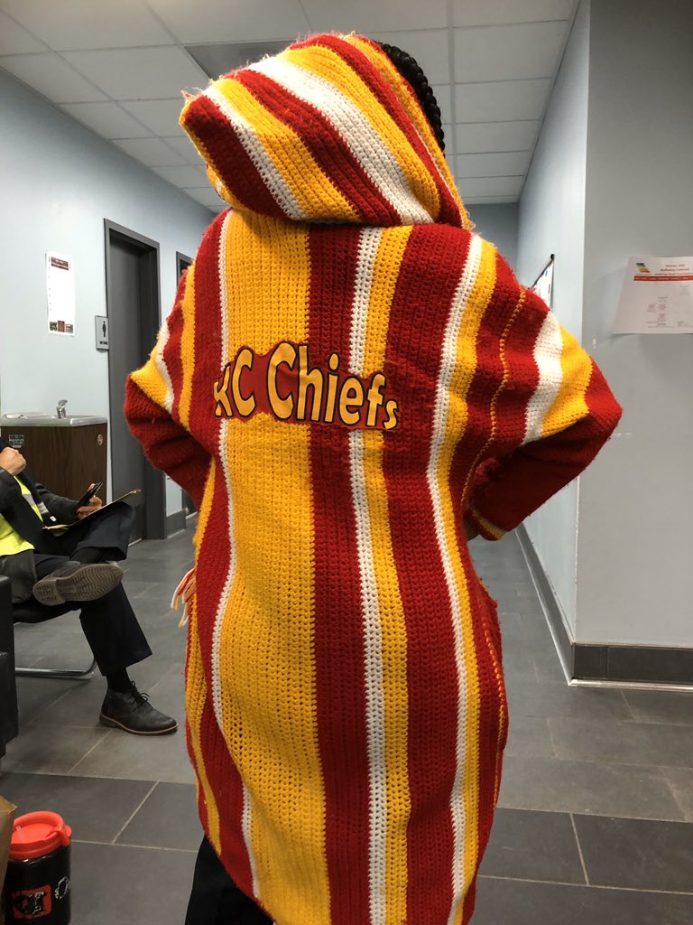 RideKCTransit's tweet photo. Thanks, Jess! Our fashionable and friendly bus drivers are ready to get you to #ChiefParade. https://t.co/ROpJg1800K
