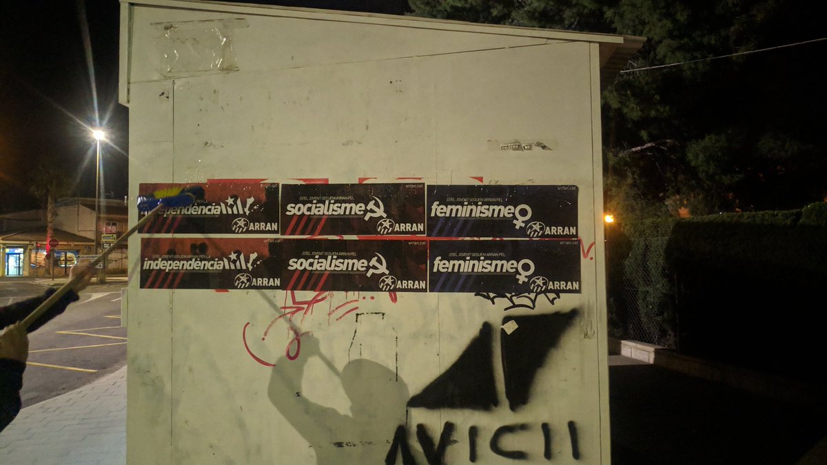 📣INDEPENDÈNCIA, SOCIALISME I FEMINISME📣

El jovent som punta de llança per al trencament amb aquest sistema opressor, capitalista i patriarcal.

➡️Generem corrent de canvi, ens organitzem, lluitem i construïm!
LA LLUITA ÉS L'ÚNIC CAMÍ!

✊🏿Milita a Arran l'Alacantí✊🏿