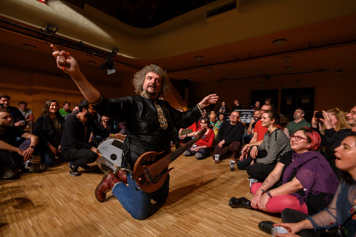 musicwebcz's tweet photo. Look at those wonderful pics of #BabaZula #PalacAkropolis #Istanbul #Worldmusic 

➡️https://t.co/2Fdru01fs8⬅️ https://t.co/32i6loWaI6